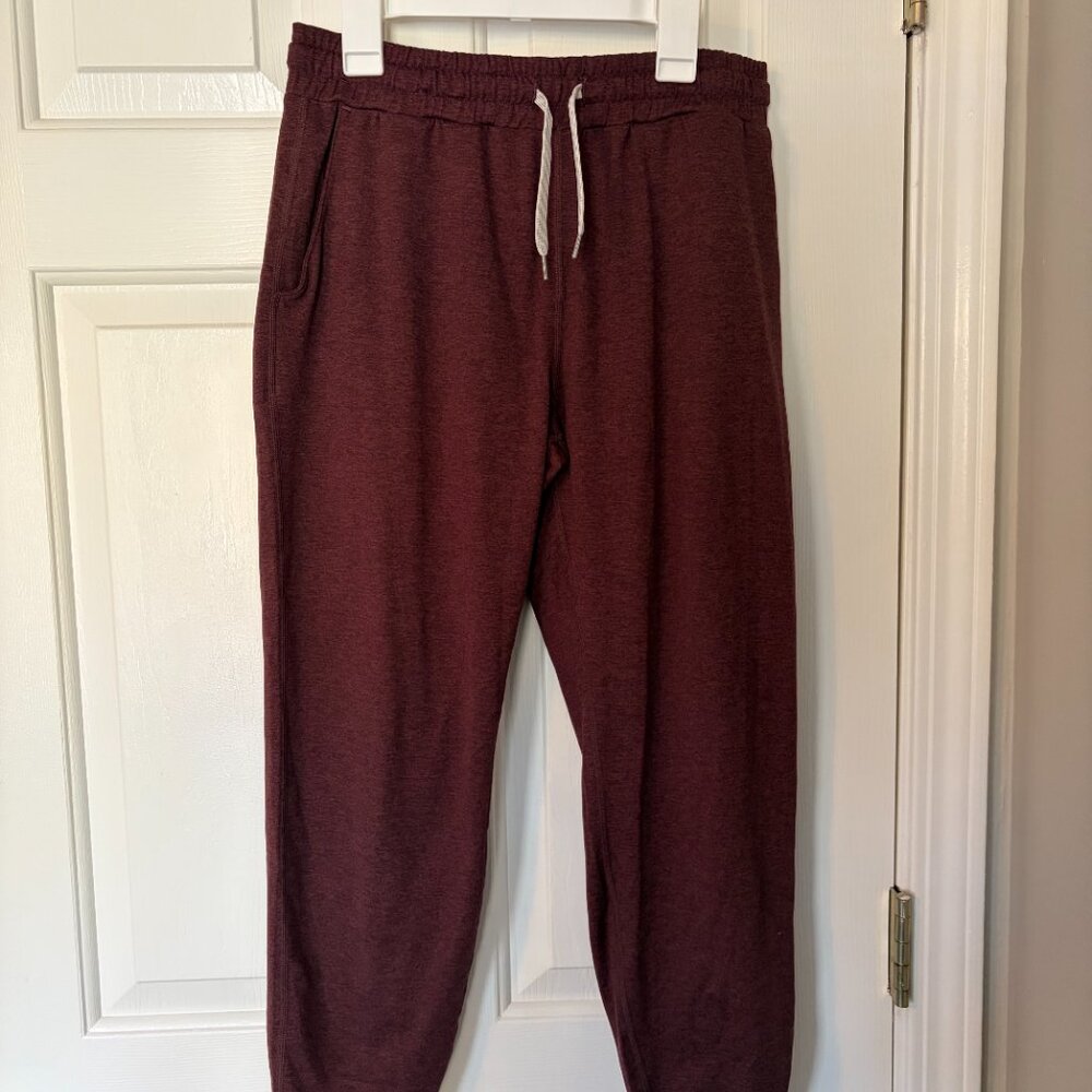 Vuori Performance Jogger | Size Small | Heather Burgundy
